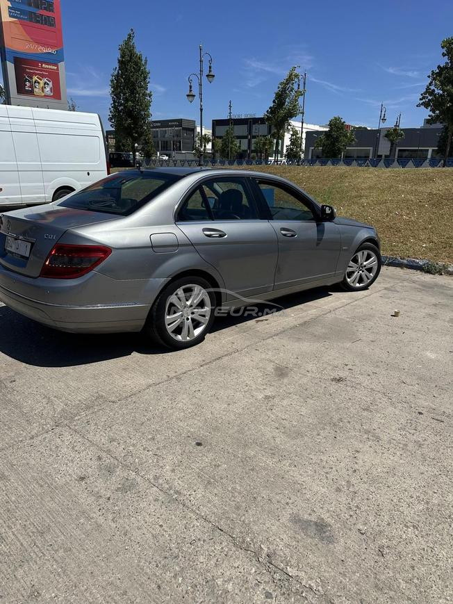 Mercedes-Benz 220 Diesel Automatique 2009 à TNG, 