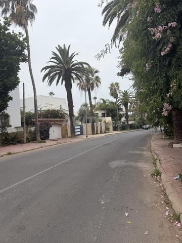 فيلا فاخرة للإيجار في عين الذياب، - 2