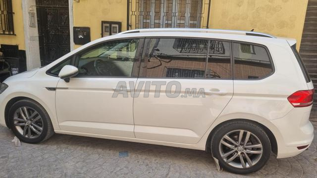 Volkswagen Touran Diesel Automatique 2016 à Tanger