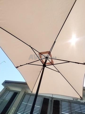 Grand parasol 3m neuf