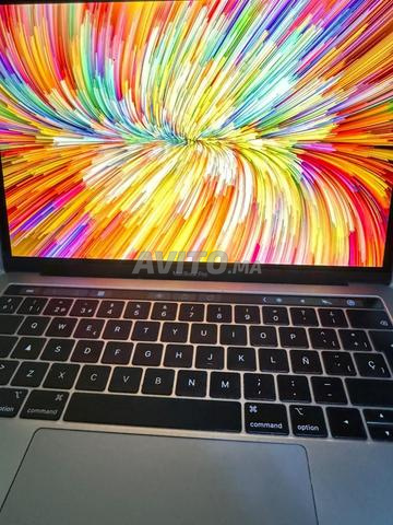 Macbook Pro Touch Bar 2018 16 Go RAM