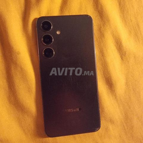 Samsung S24 - 2
