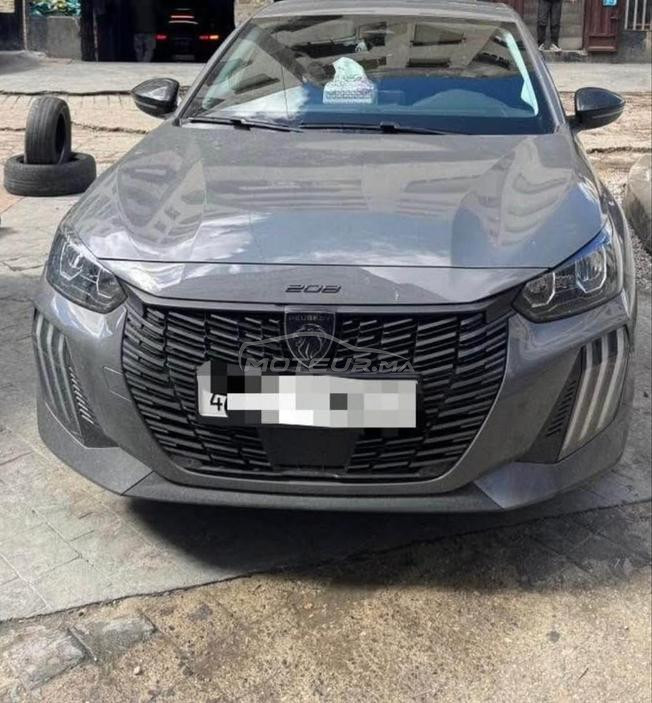 Peugeot 208 essence-hybrid a vendre 