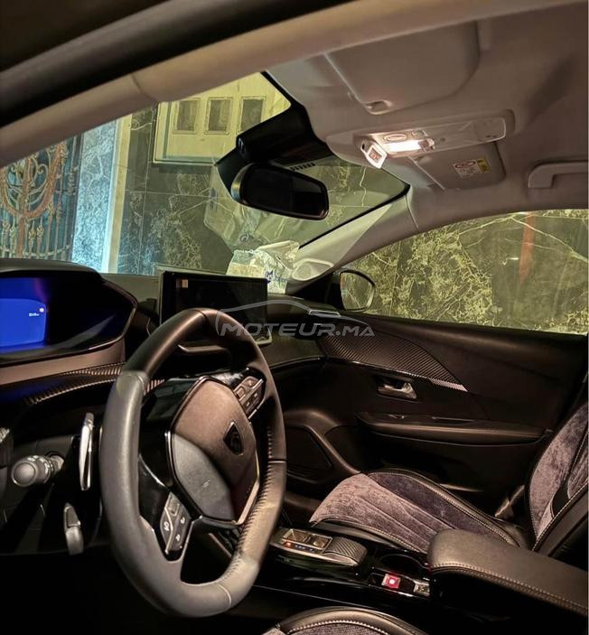 Peugeot 208 essence-hybrid a vendre 