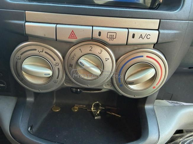 Daihatsu Sirion essence 