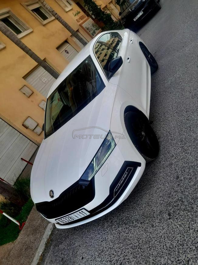 belle voiture 