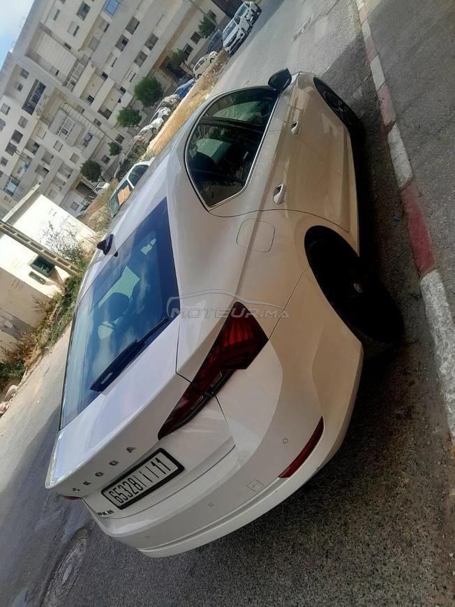 belle voiture 