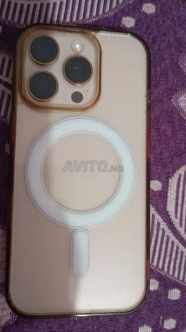 iPhone 16 Pro 128 Go Desert Titanium