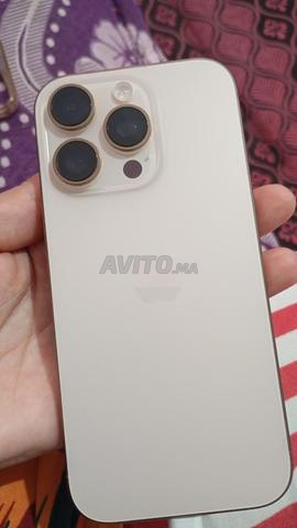 iPhone 16 Pro 128 Go Desert Titanium - 2