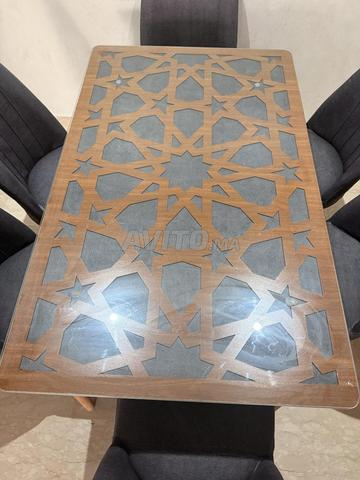 Table à manger - 2
