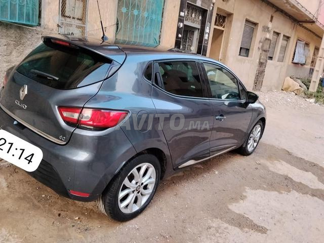 Renault Clio Diesel Automatique 2018 à Casablanca - 2