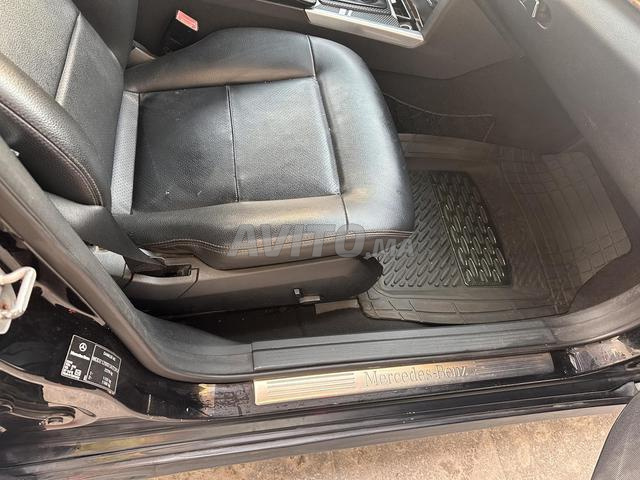 Mercedes Benz E220 - 2