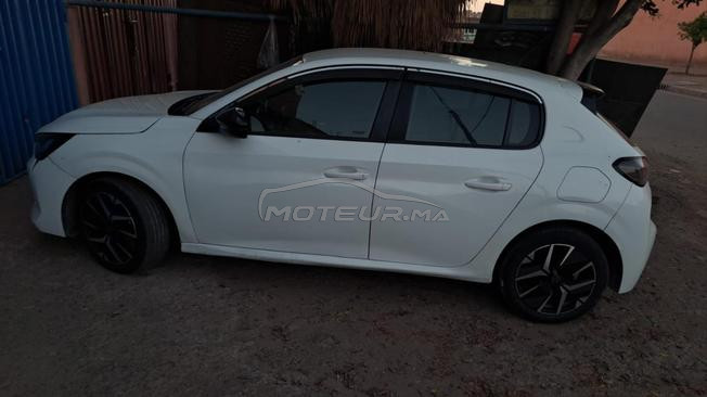 Peugeut 208