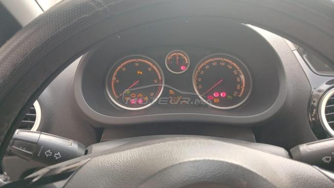 opel corsa 2014 en bonne etat 