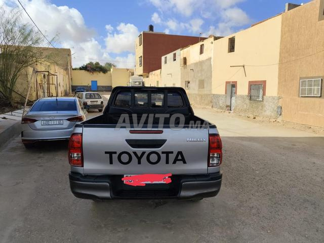 Voiture propre, carte grise - 2