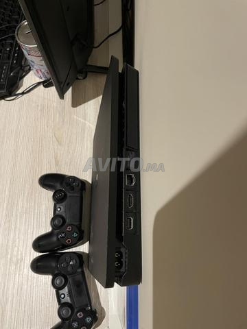 Playstation 4 Slim - 2