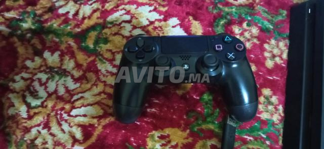 PS4 Slim 500 Go flashée - 2