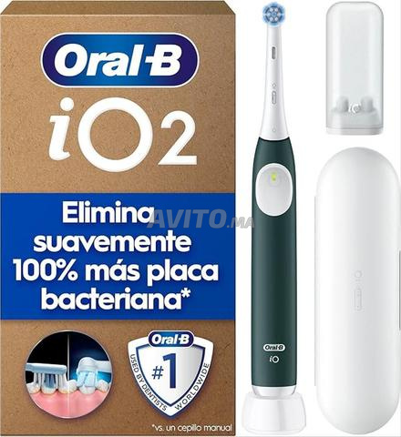 فرشاة أسنان Oral-B iO 2 بضمان