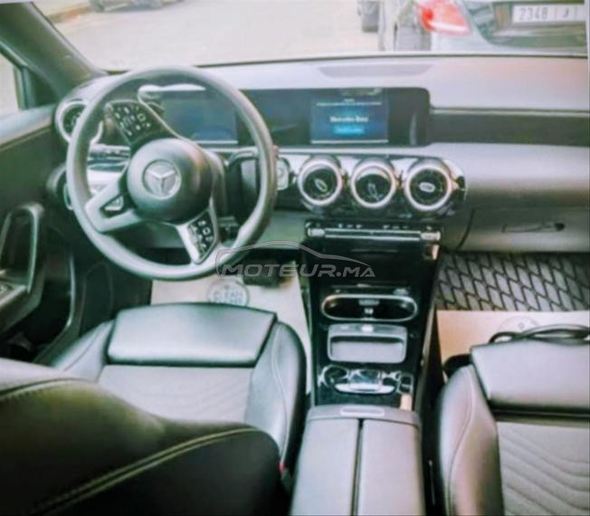 belle mercedes A180 en très bonne état  