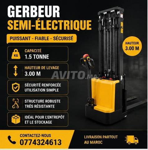 Chariot élévateur semi-électrique 1500 kg – Levée 3 m | Neuf