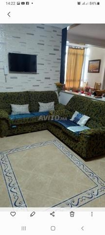 بجانب شاطئ الكورنيش