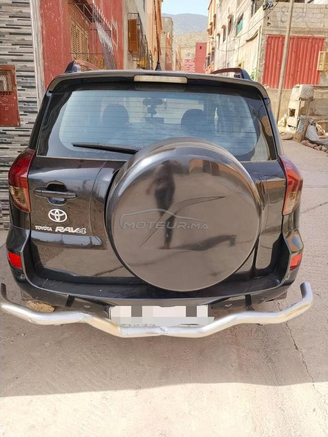 je vends une Toyota RAV4 de 2008 en trés bon état 