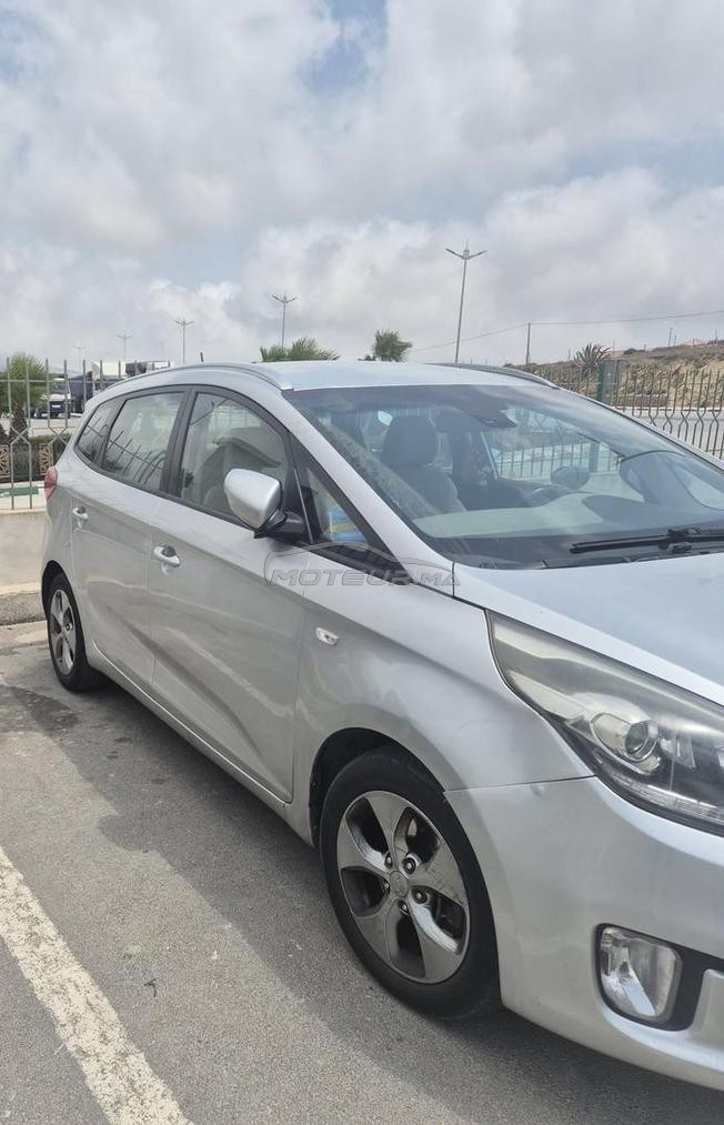 kia carens