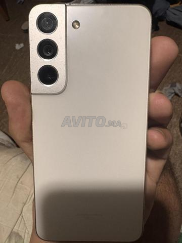 Samsung S22 - 2