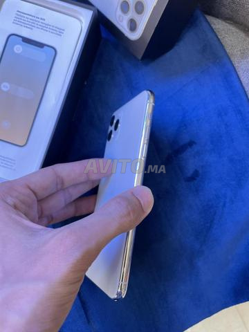 iPhone 11 Pro max 256G Officiel - 2