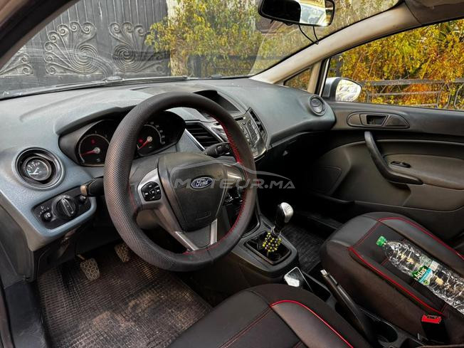 ford fiesta très très bonne état 