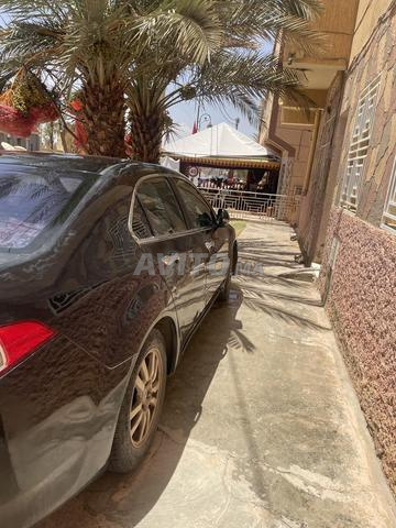 سيارة في حالة ممتازة للبيع في الرشيدية. - 2