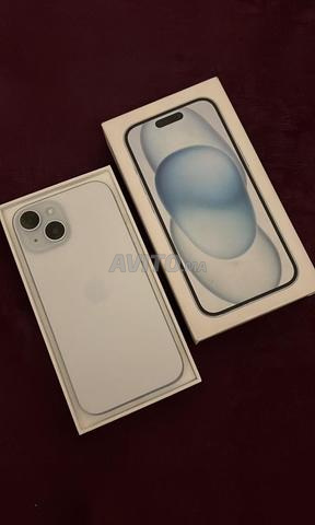 iPhone 15 comme neuf - 2