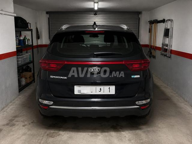 KIA SPORTAGE 1.6 CRDI 1er main 27.600 km