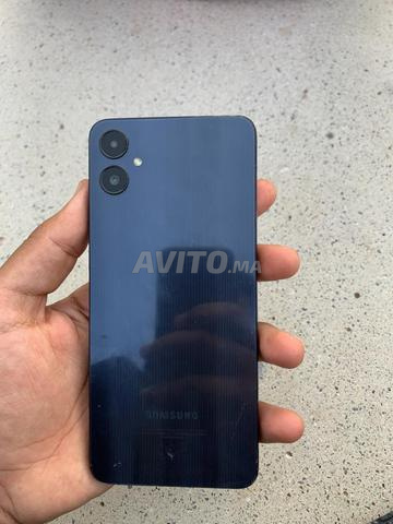 Samsung A05 128Go 4RAM encore propre