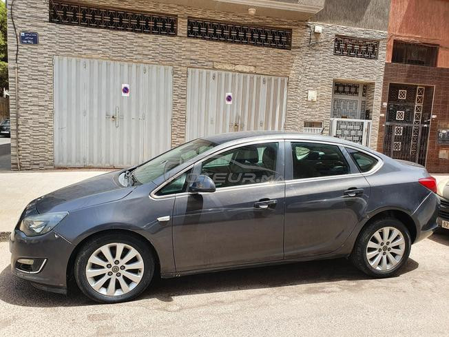 Opel Astra Diesel Manuelle 2014 à Casablanca