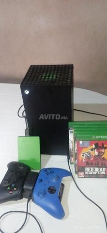Xbox Series X 1 تيرابايت و 2 يد تحكم و 5 ألعاب