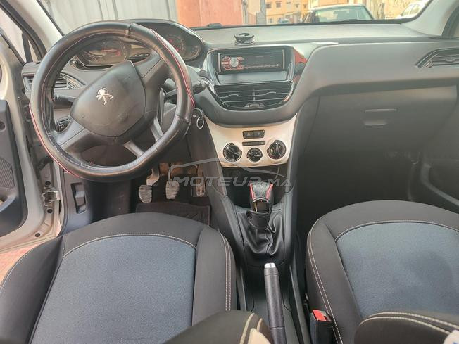 Peugeot 208 essence 