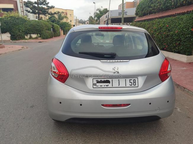 Peugeot 208 essence 