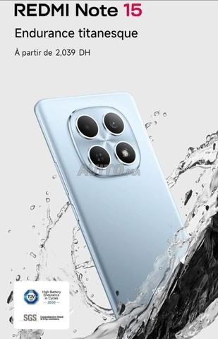 Redmi note15 256/8/4 téléphone encore neuf avec sa boîte