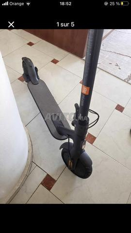 سكوتر كهربائي شاومي بحالة ممتازة - 2