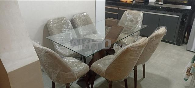 طاولة طعام عصرية زجاجية مع 6 كراسي - 2