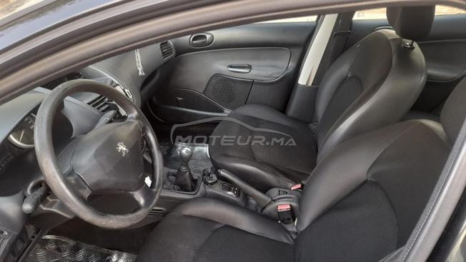 Peugeot 206 Essence Manuelle 2011 à Casablanca
