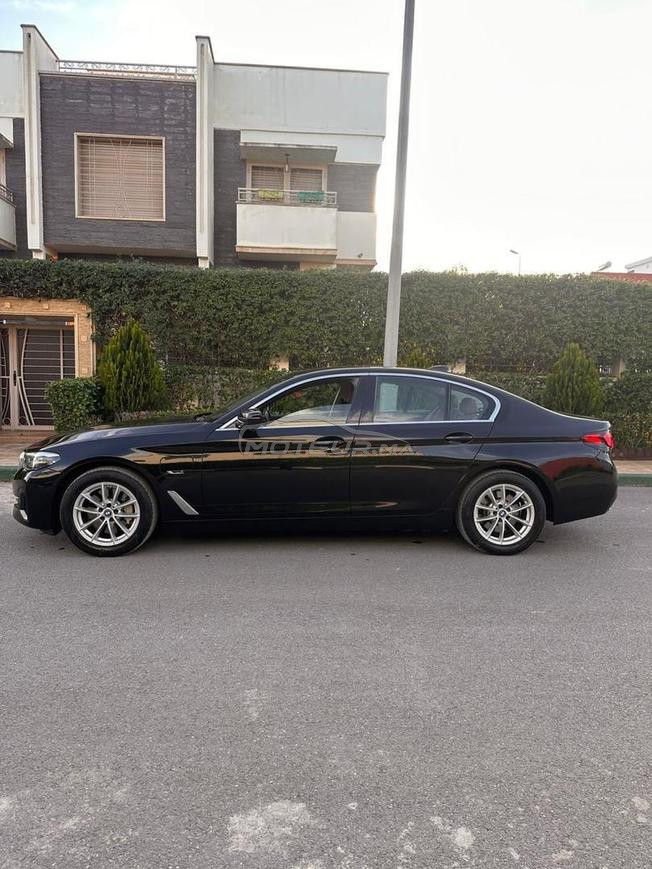 BMW 530e électrique essence 