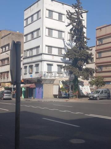 Maison entière à vendre commerciale trois façades 85m² - 2