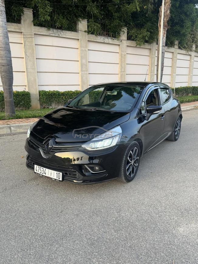 Clio 4 automatique modèle 2020 Full black