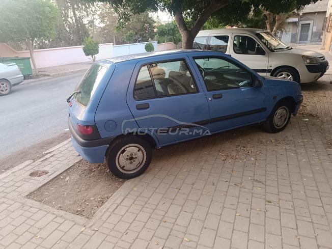 clio 1 essance