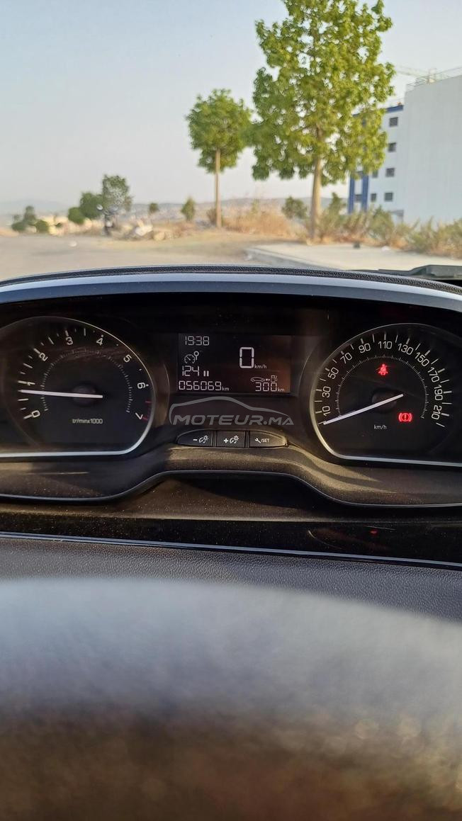 Peugeot 208 Essence Manuelle 2019 à Tanger
