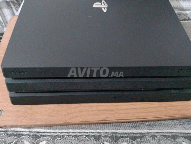 PS4 pro version en ligne 13.52 FIFA 24 double manette - 2