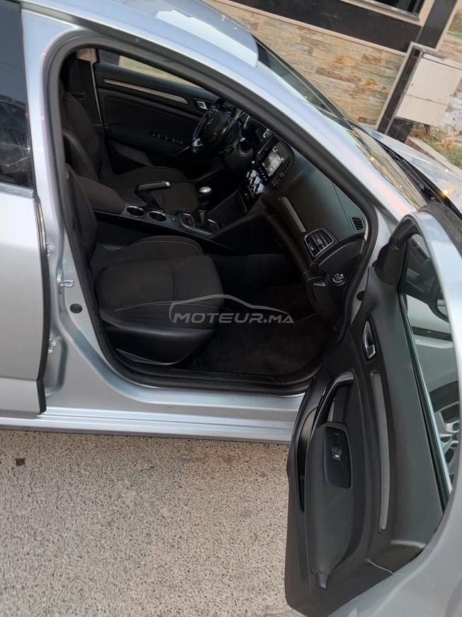 Megane 4 2021 très bon état 