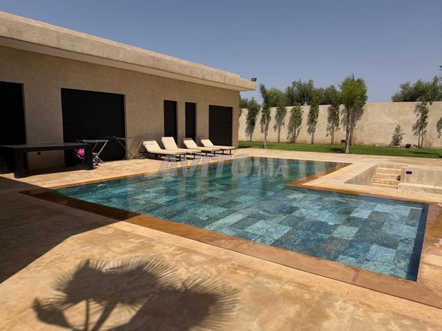 فيلا فاخرة للبيع - 2